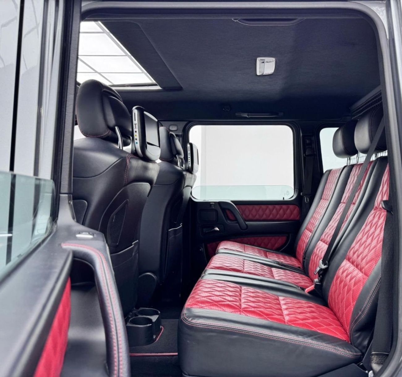 مرسيدس بنز G 63 AMG Std 5.5L 2018 Mercedes-AMG G63, 1 Year Warranty, Full Service History, GCC