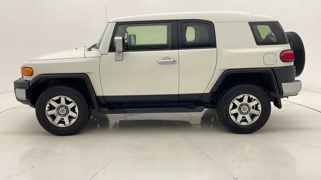 Toyota FJ Cruiser GXR 4 | Zero Down Payment | Home Test Drive