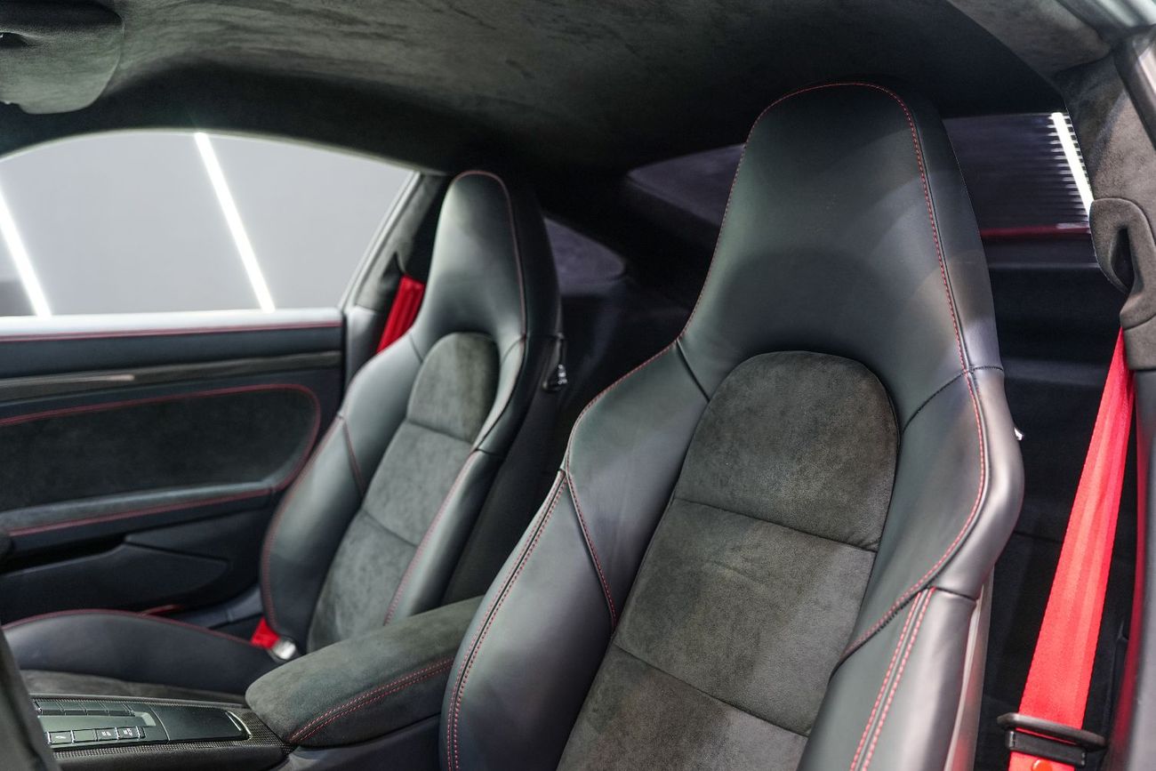 Porsche 911 GT3, Sport Chrono Package, Bose Audio, Very Low KM, GCC Specs!!