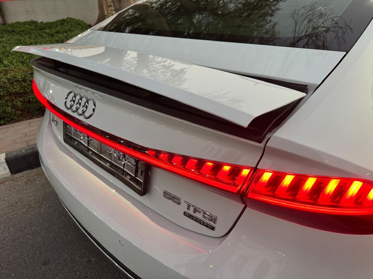 Audi A7 55 TFSI quattro S-Line Style & Comfort package 3.0L AUDI A7 55 TFSI QUATTRO SPORT BACK 2019 GCC IN P