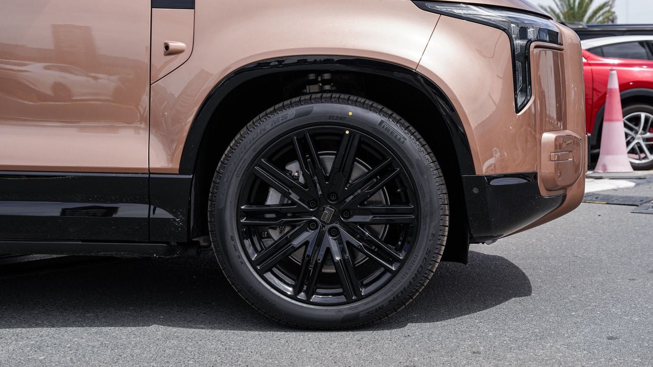 روكس أداماس