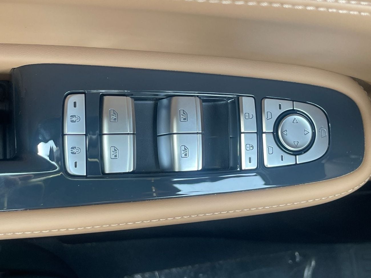 بي واي دي ليوبارد 5 ULTRA -Triple differential lock, High-capacity battery-Hydraulic active, Suspension