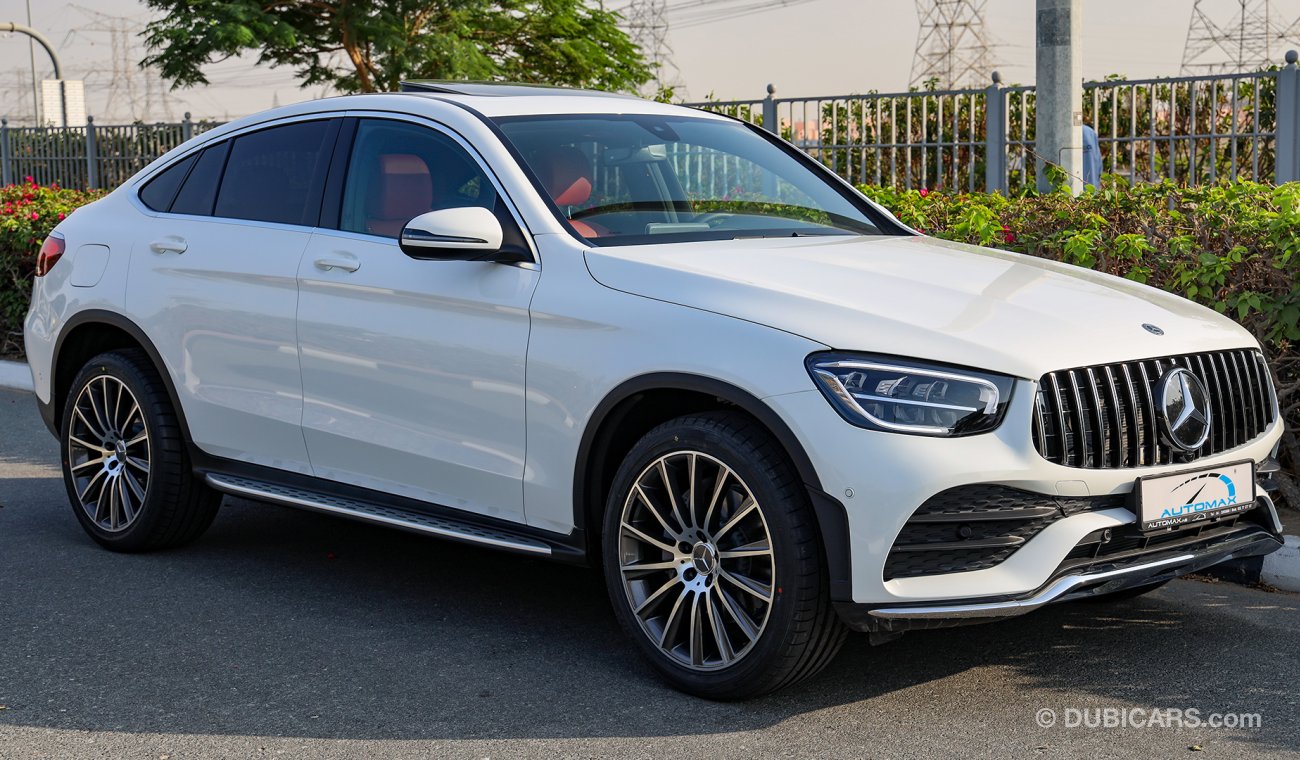 مرسيدس بنز GLC 300 AMG 4Matic ,GCC 0km W/ 3Yrs or 100K km + 3Yrs or 60K Svcs @Official dealer