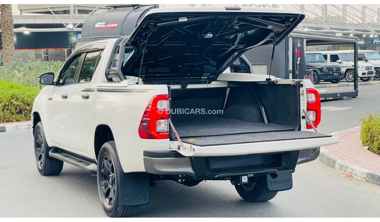 Toyota Hilux 2018 ROGUE 4X4 Diesel 2.8L | PREMIUM LEATHER ELECTRIC SEATS | PUSH START | BOOT COVER | GOOD CONDITI