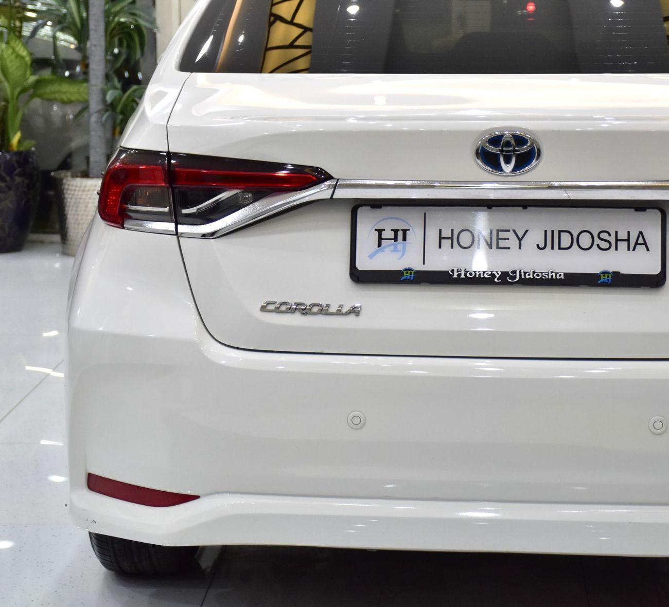 تويوتا كورولا EXCELLENT DEAL for our Toyota Corolla Hybrid ( 2020 Model ) in White Color GCC Specs