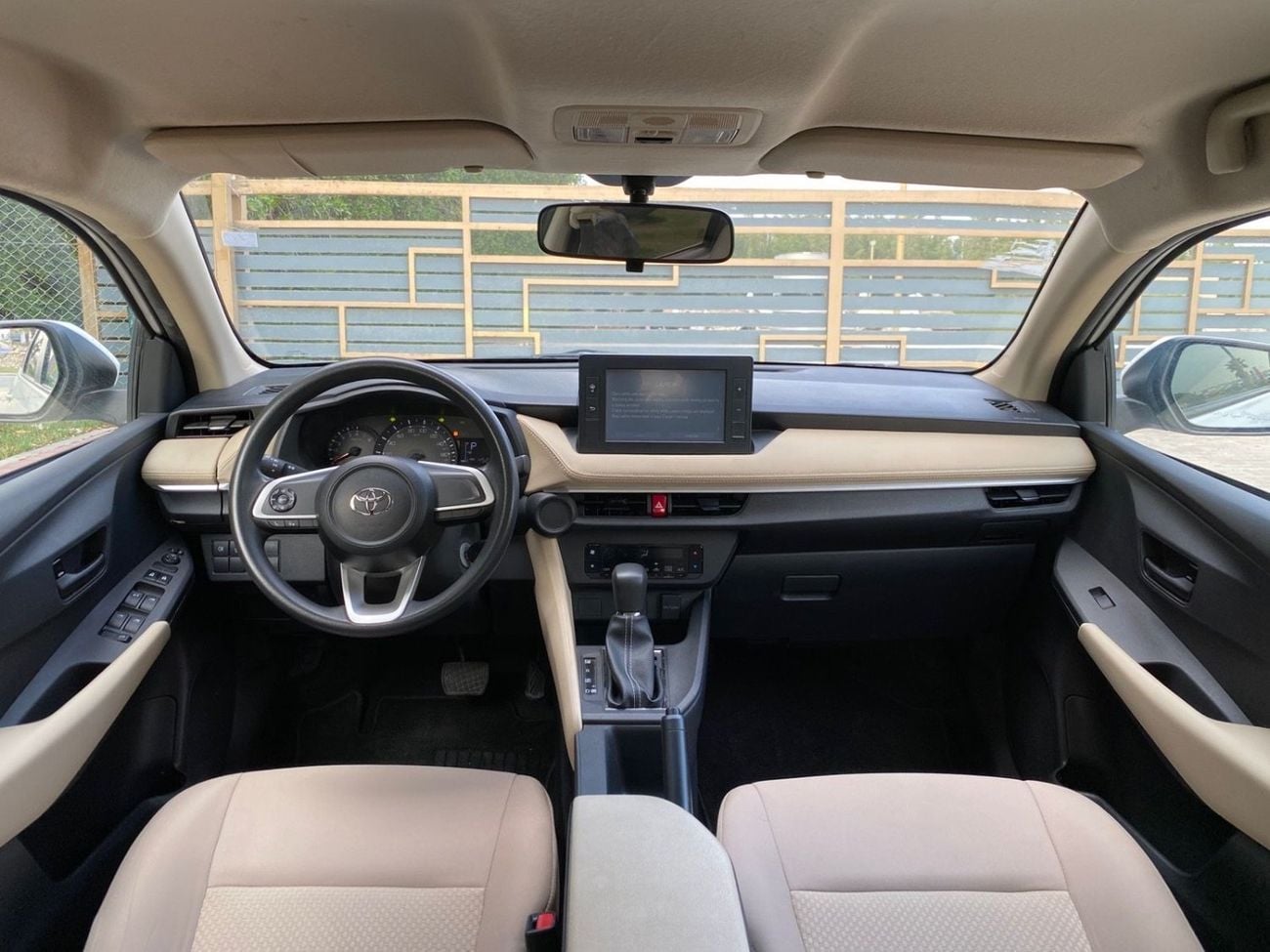 Toyota Yaris 1.5L E
