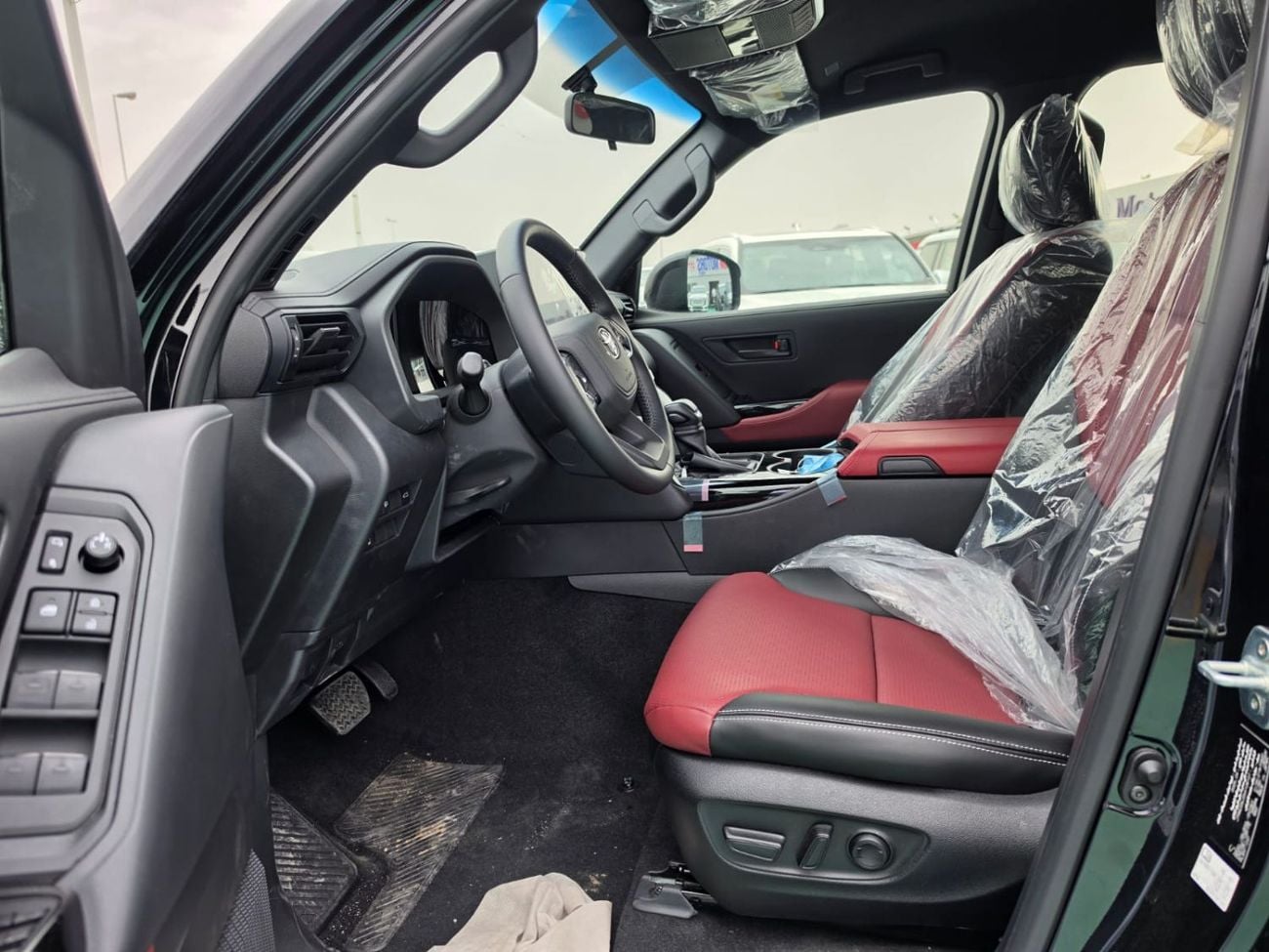 تويوتا لاند كروزر TOYOTA LANDCRUISER BLACK EDITION