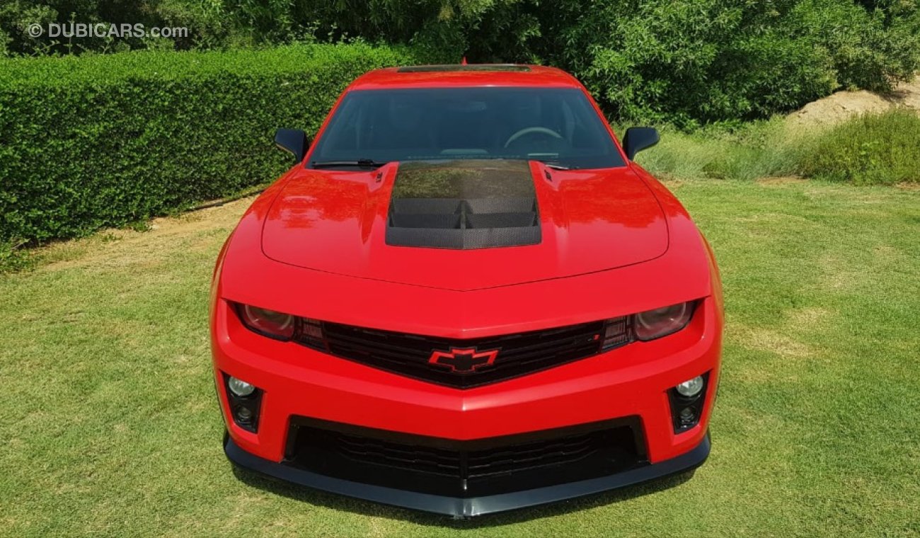 Chevrolet Camaro Chevorlet comaro ZL1 mode2014 GCC  car prefect condition