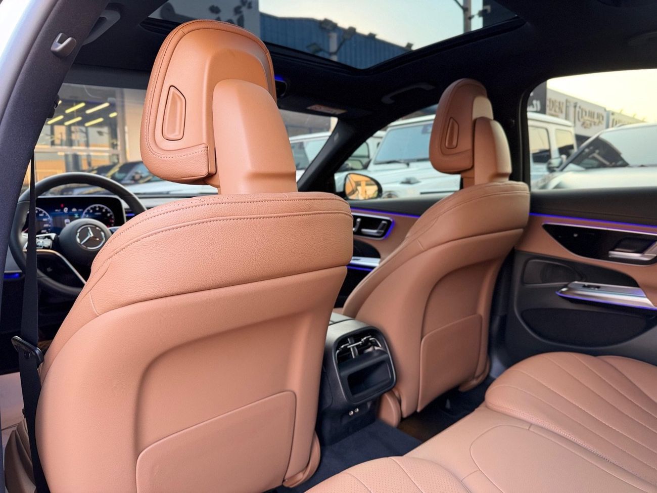 Mercedes-Benz E200 2.0L