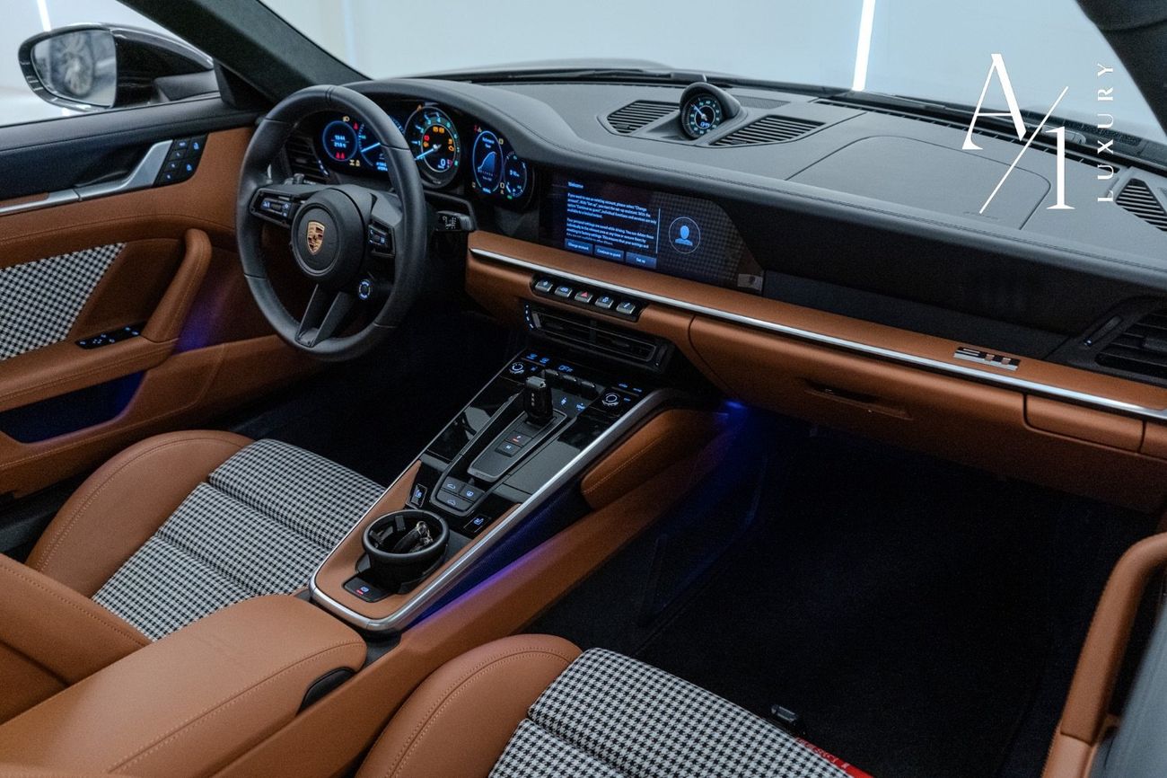 بورش 911 2025 Porsche 911 Turbo, Exclusive Manfaktur Edition,Warranty, Very Low Kms, GCC Spec