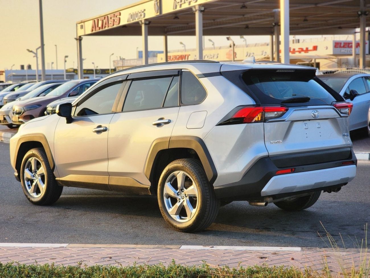 Toyota RAV4 XLE TOYOTA RAV4 Japan specs