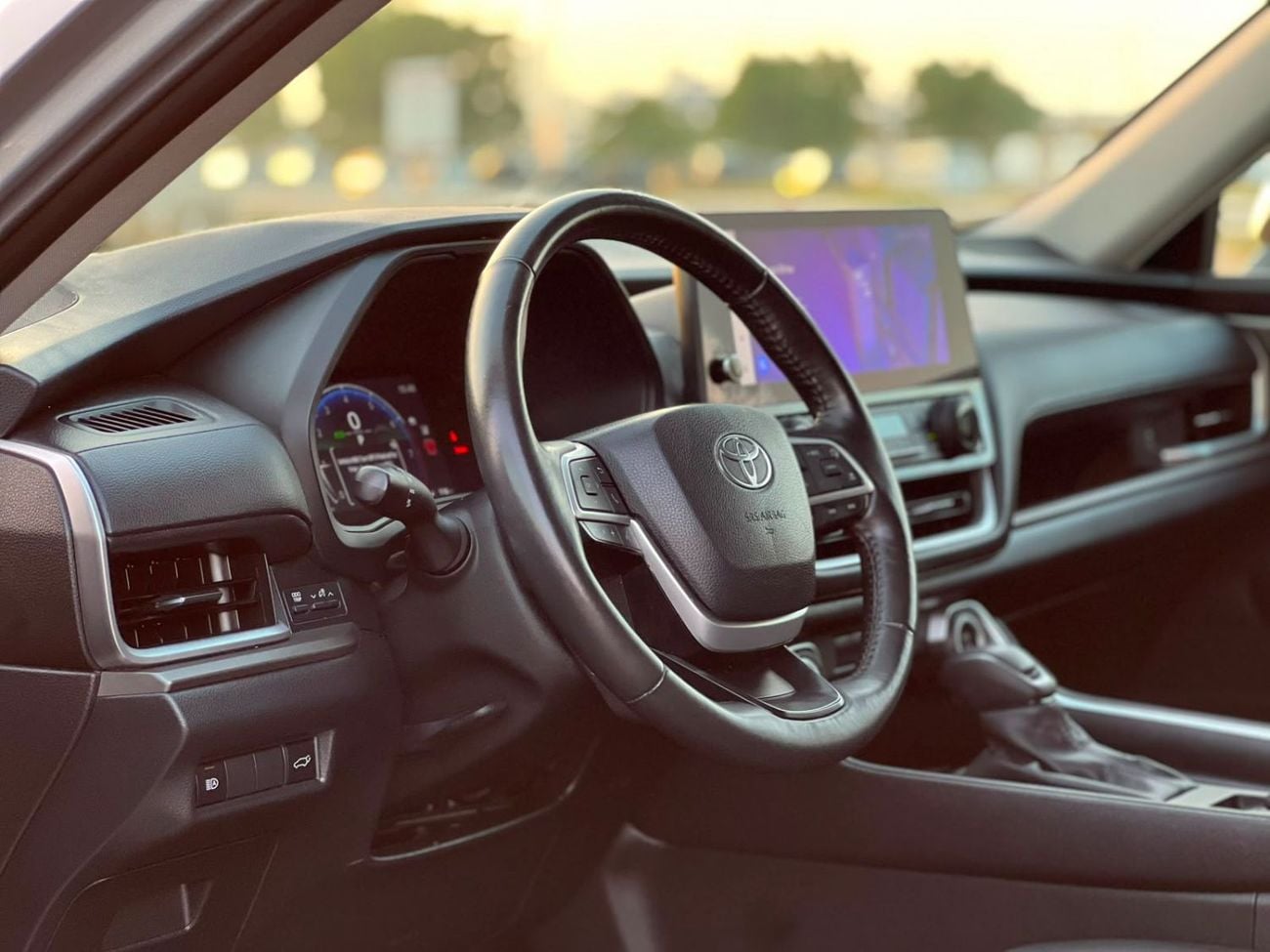 تويوتا جراند هايلاندر 2024 Toyota Grand Highlander XLE 2.4L V4 Turbo - AWD 4x4 Full Option With Dual Radar - Trunk Auto -