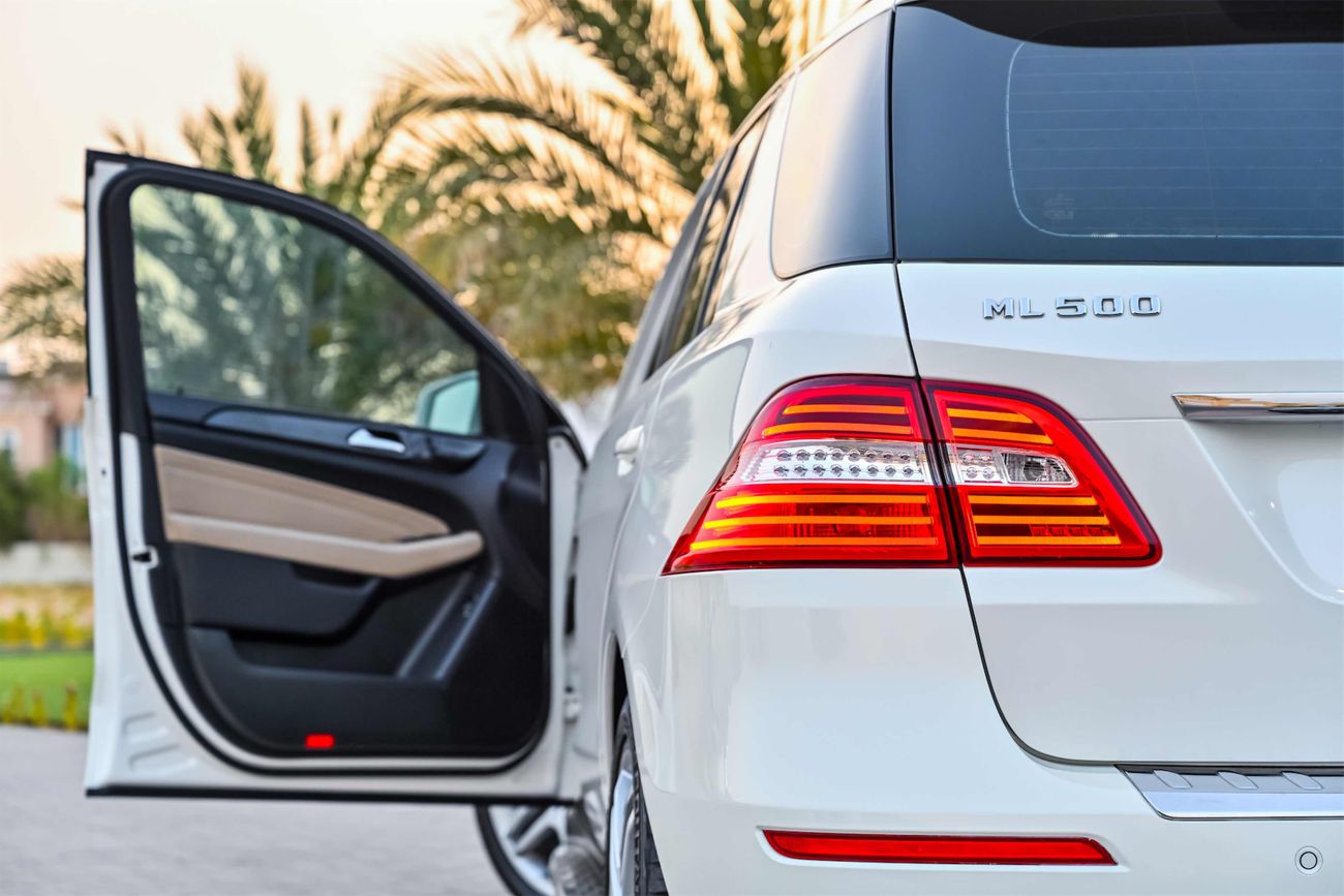 Mercedes-Benz ML 500 AMG V8 | 1,743 P.M | 0% Downpayment | Full Option | Exceptional Condition!