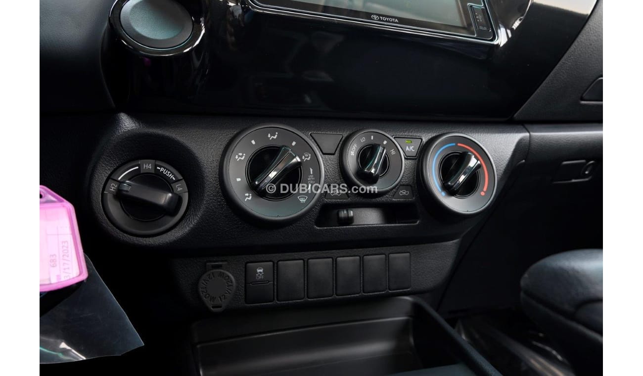 Toyota Hilux Double Cab Pickup 2.4l Diesel 4wd 5-seater Automatic