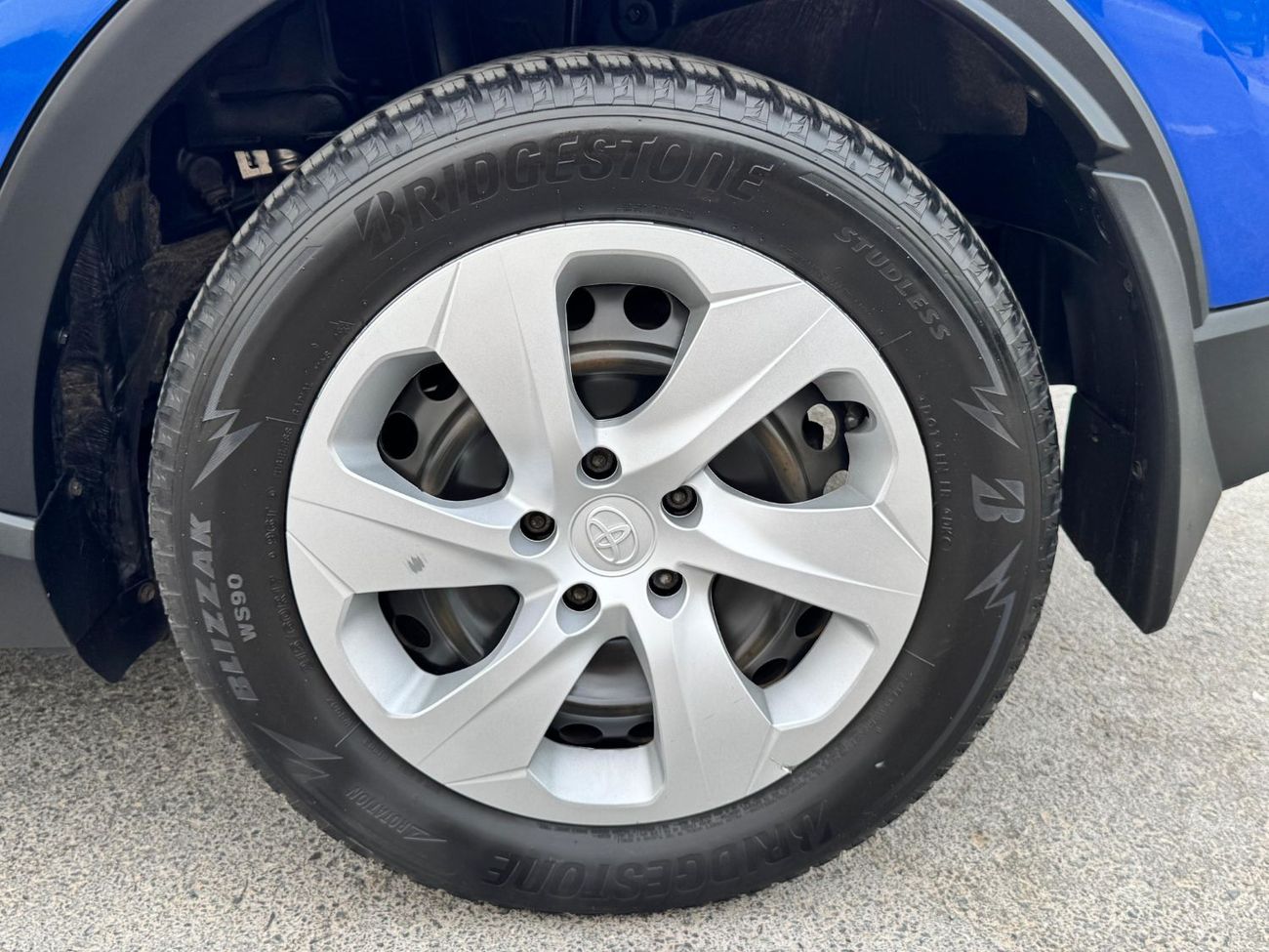 Toyota C-HR STD (NON GCC)