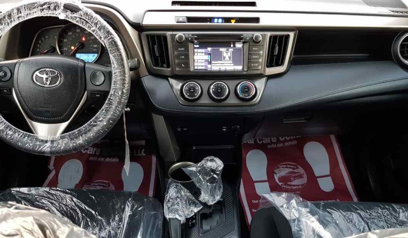 تويوتا راف ٤ 2014 Silver color NEAT AND CLEAN CAR, READY TO DRIVE