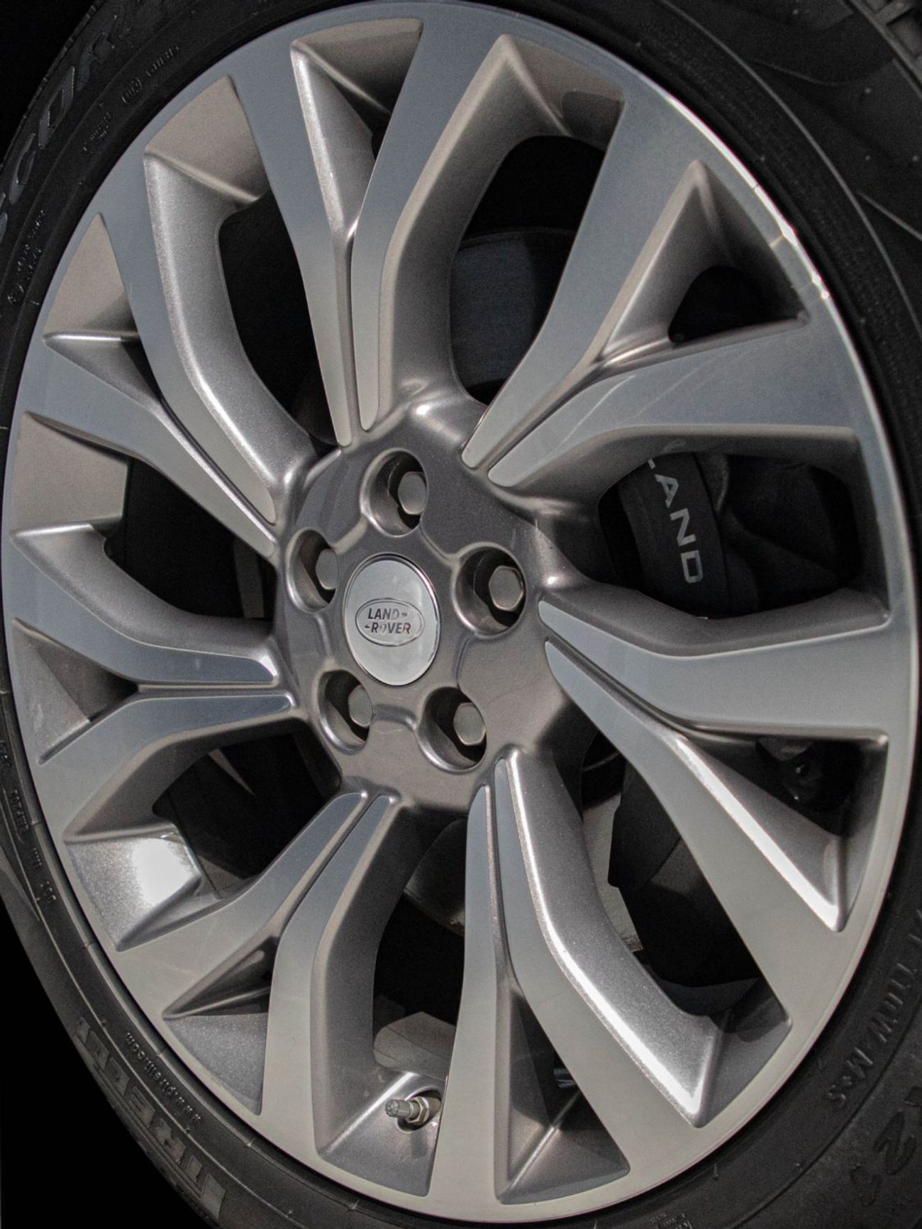 Land Rover Range Rover P380 • Land Rover Warranty and Service 2026 • Black Pack Available • GCC