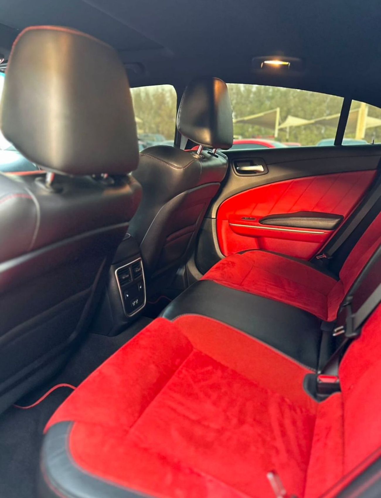 دودج تشارجر دودج تشارجر سكات باك 6.4 خليجي 2020 فل ابشن صبغ وكاله بحاله ممتازه