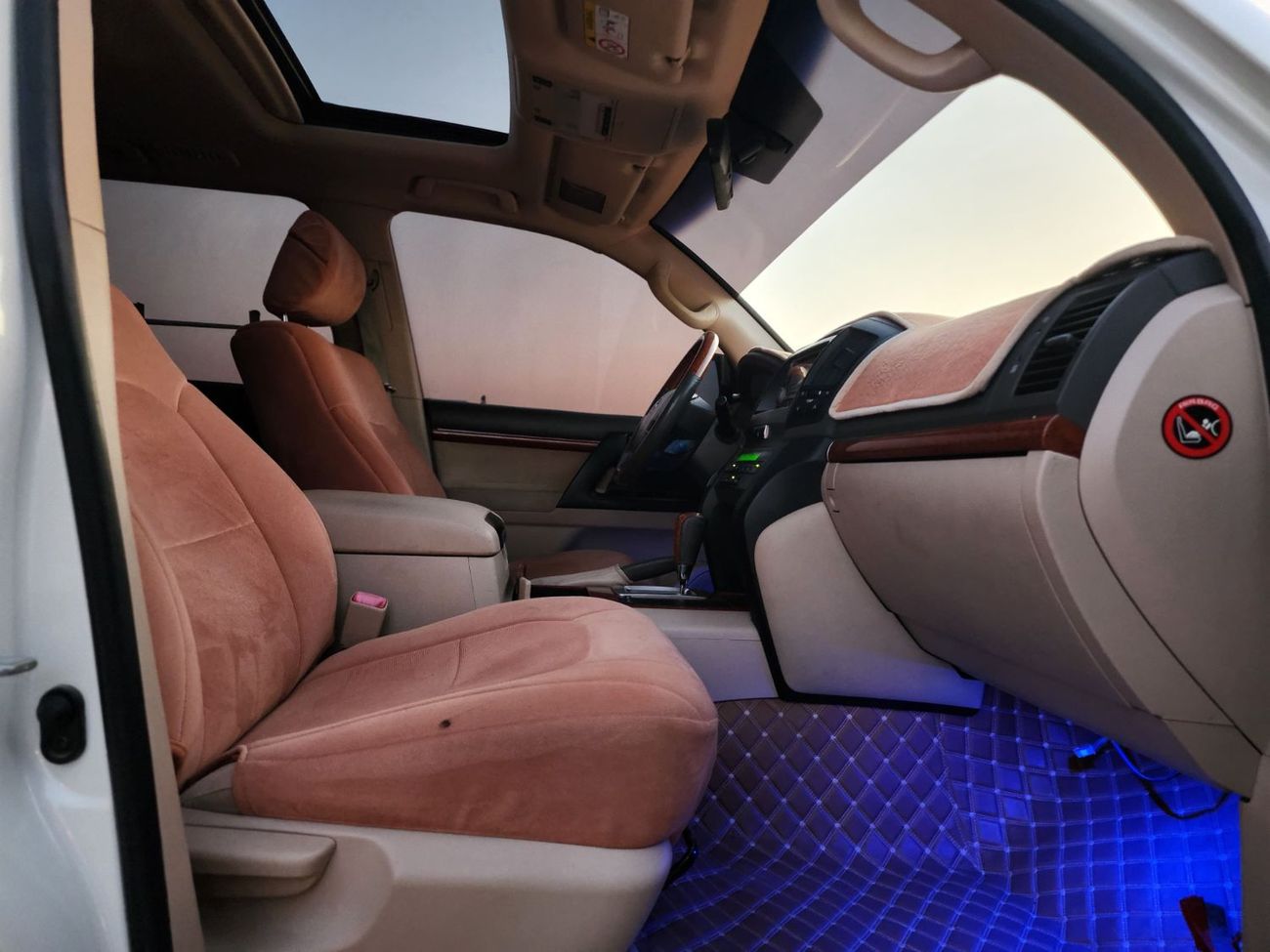 Toyota Land Cruiser GXR+ 4.6L