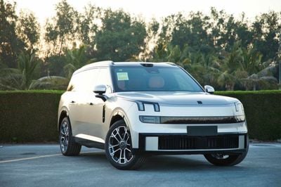 Lynk & Co 900 FLAGSHIP