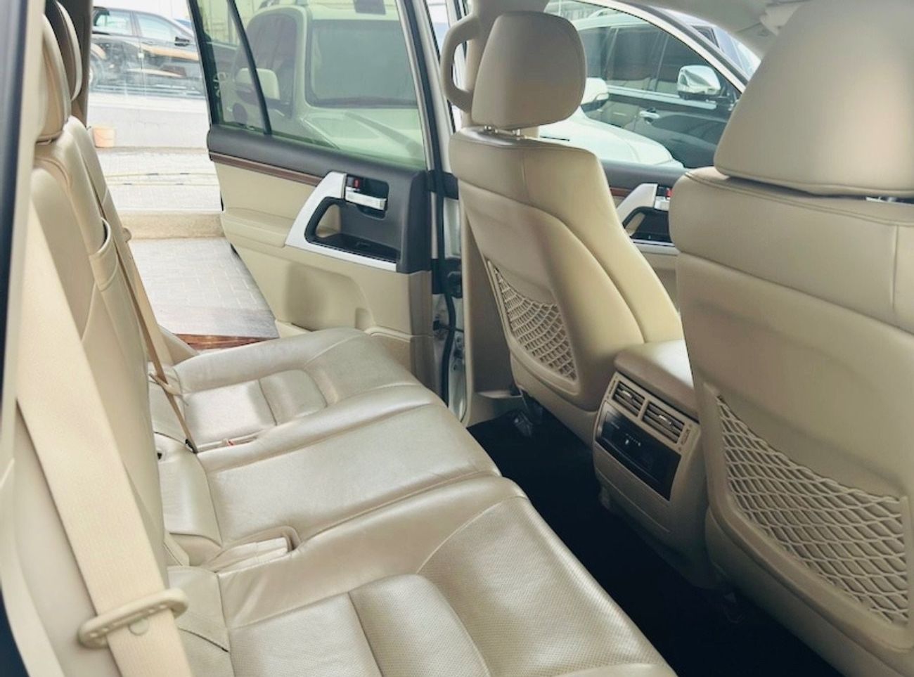 Toyota Land Cruiser Toyota Land Cruiser 2018 v8 5.7 full options