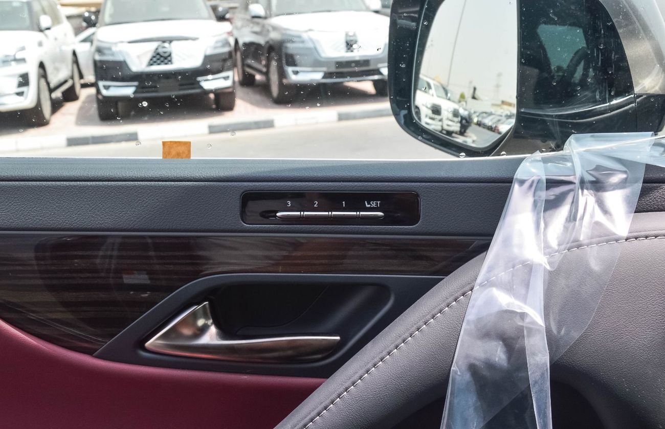 Lexus LX 600 Signature 3.5L ( CYL) LEXUS LX600 3.5L 4WD PETROL SUV 2025