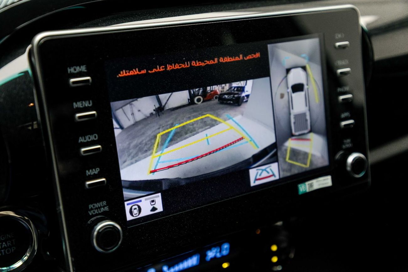 تويوتا هيلوكس 4.0L - Attitude Black Inside GR-S White | Export Only