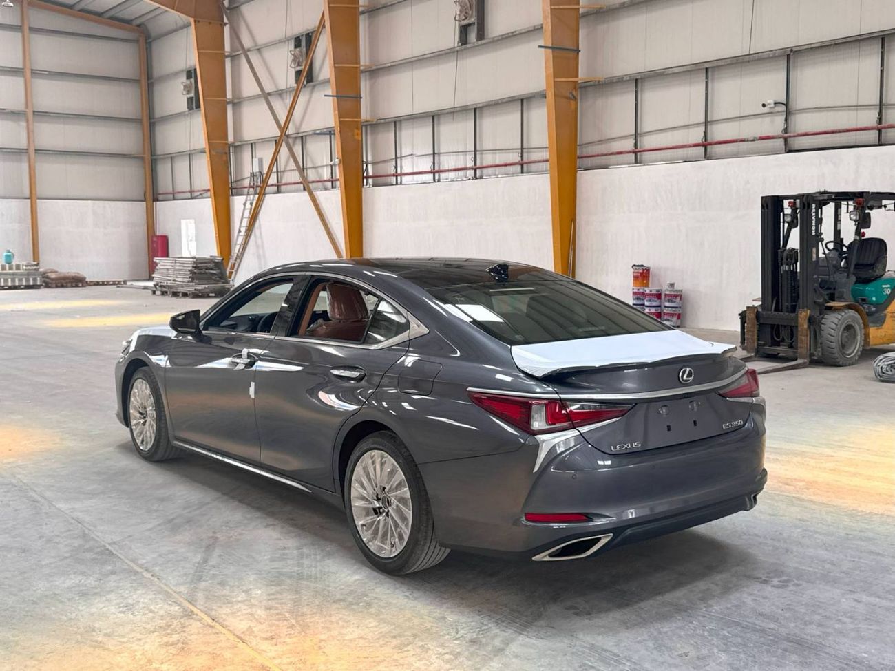 Lexus ES350 2025 LEXUS ES350 3.5L ULTRA LUXURY + RADAR GCC BRAND NEW 0KM (ONLY FOR EXPORT)