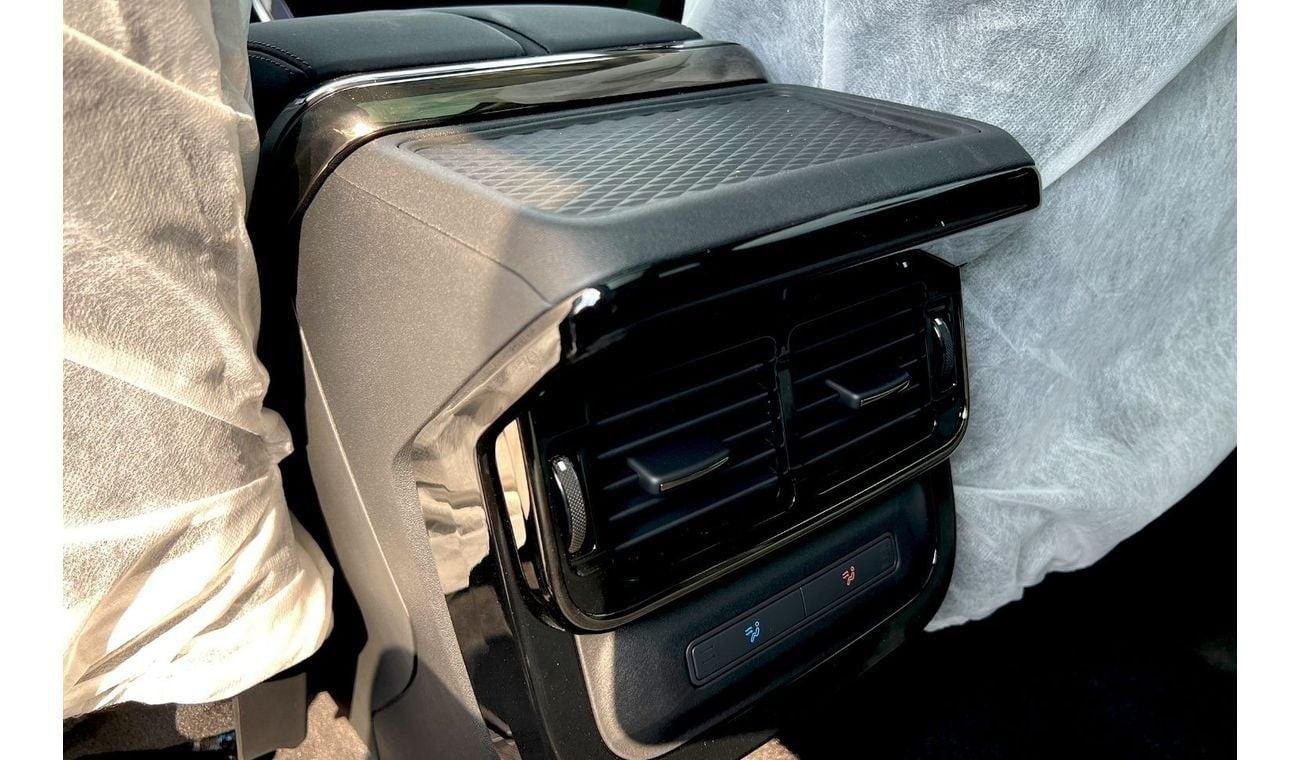 لاند روفر رانج روفر إيفوك 2024 /2.0L mild hybrid Long wheel base +10% Local Registration