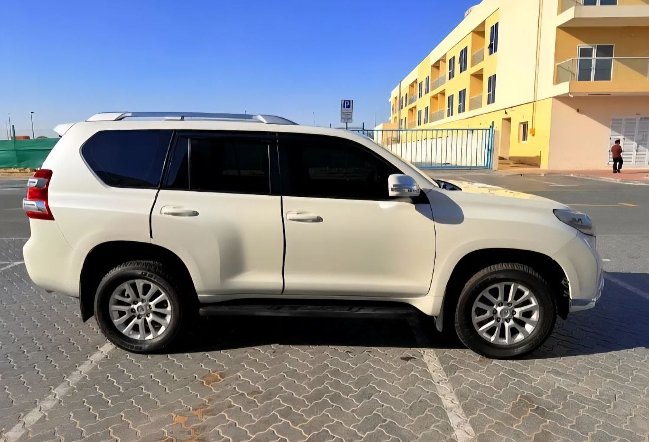 تويوتا برادو LHD VXR (Top of the Option) 2.7 V4 2TR Petrol engine Automatic Gear 4WD 7 Seats 5 Doors