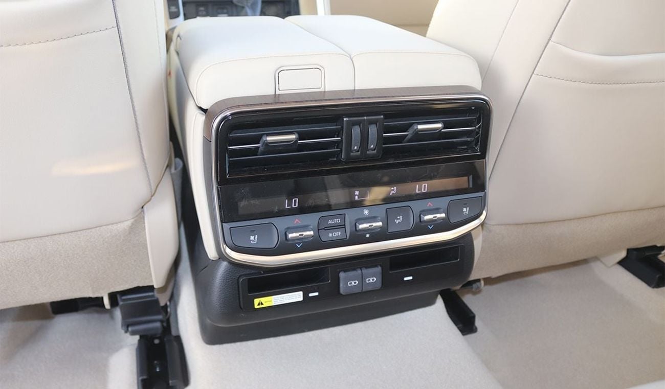 تويوتا لاند كروزر 2026 Model Toyota Land Cruiser (LC300) VX, 4.0L Petrol 4WD 6A/T