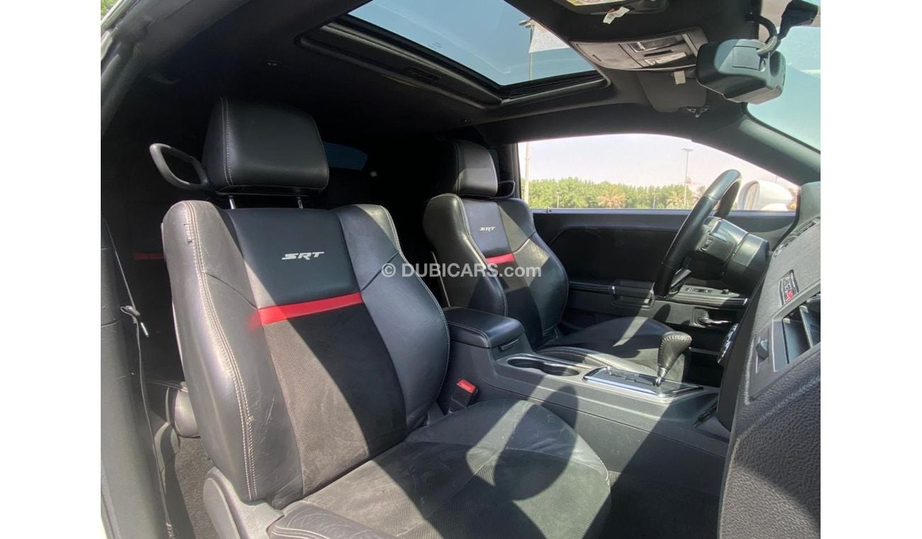 دودج تشالينجر 2014 Dodge Challenger SRT8 (LC), 2dr Coupe, 6.4L 8cyl Petrol, Automatic, Rear Wheel Drive