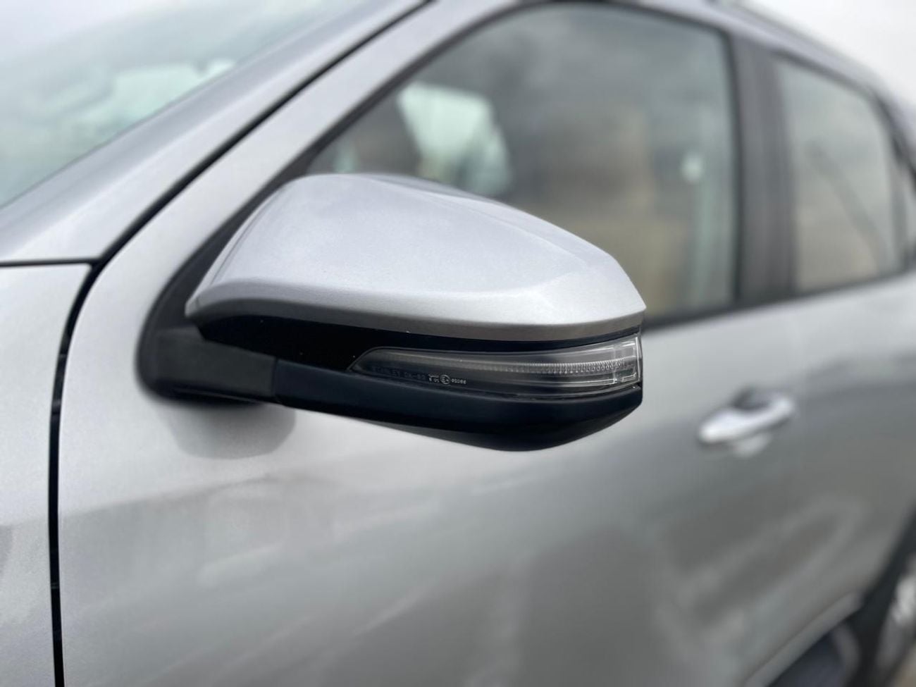 تويوتا فورتونر EXR 2.7L (160 HP)