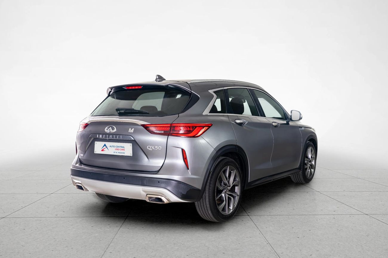 Infiniti QX50 LUXE 2.0