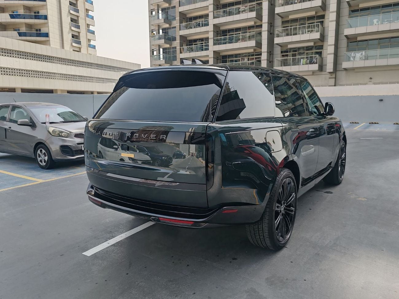 Land Rover Range Rover LWB HSE P530 4.4L