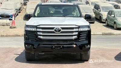 تويوتا لاند كروزر GXR محرك بنزين V6 سعة 4.0 لتر | دفع رباعي | فتحة سقف | مقاعد جلدية | خليجية | كاملة المواصفات