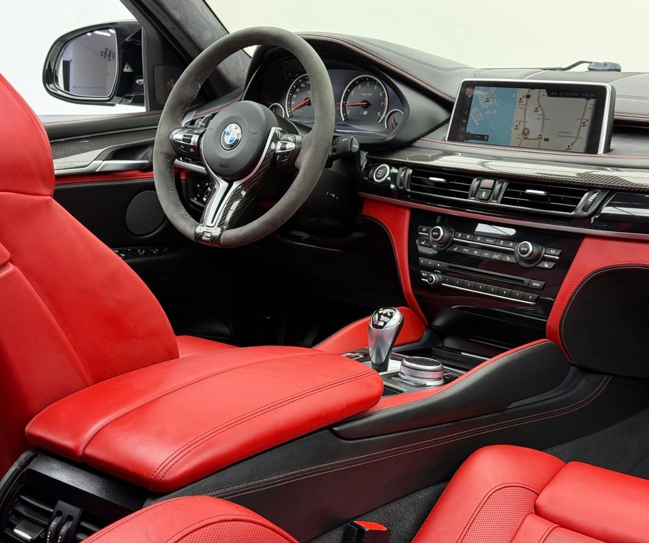 BMW X6M Std 4.4L 2017 BMW X6M, Full Service History, Carbon Fiber Interior, Fully Loaded, Excellent Conditio