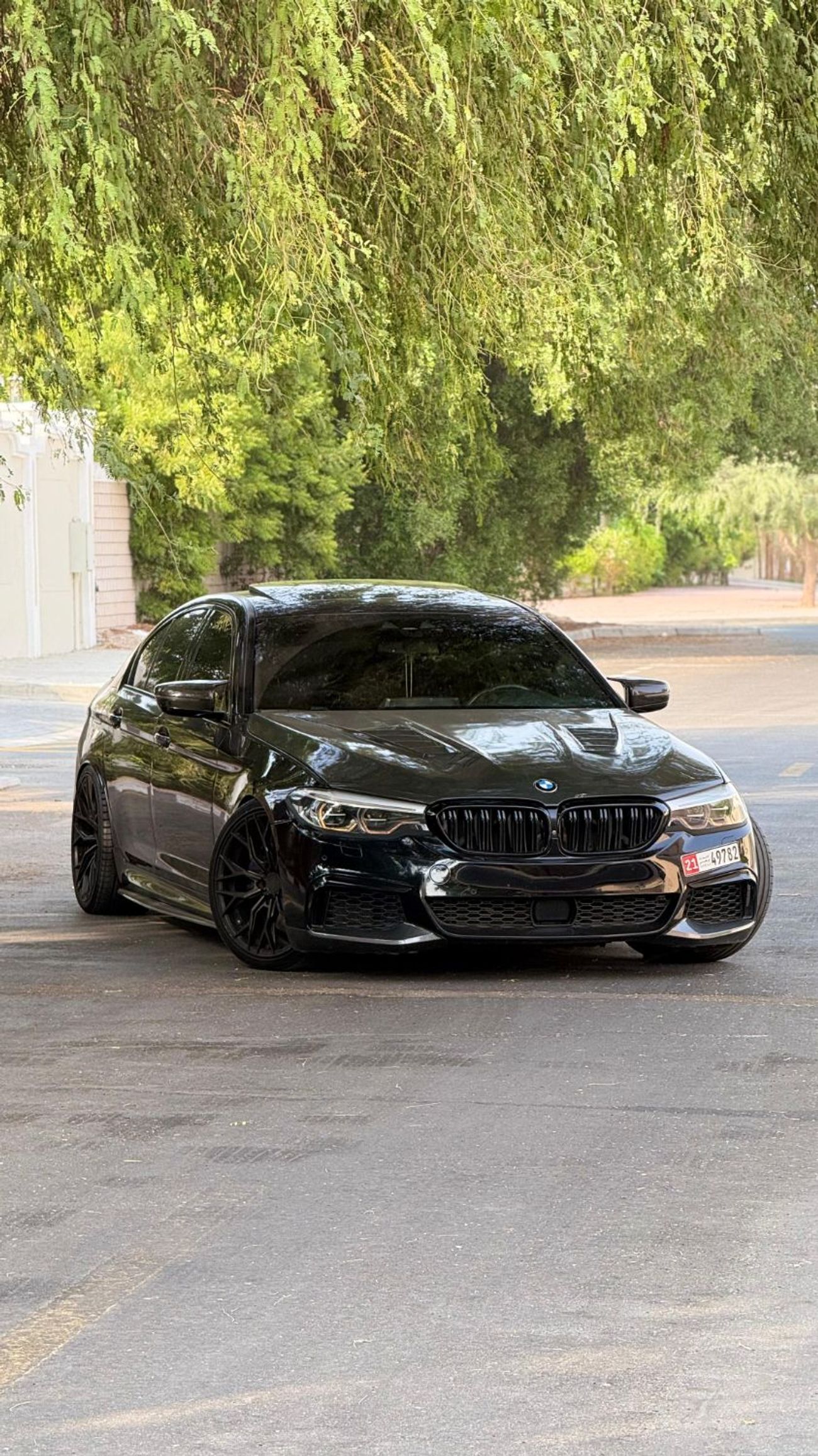 بي أم دبليو M550i Std 4.4L