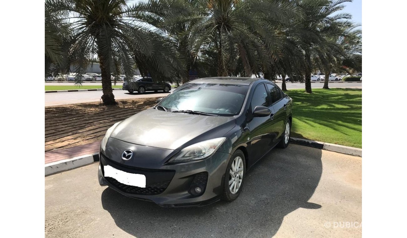 Mazda 3 2014 GCC////////full opticin Good condition Car financ on bankm/////////SPECIAL OFFER///////