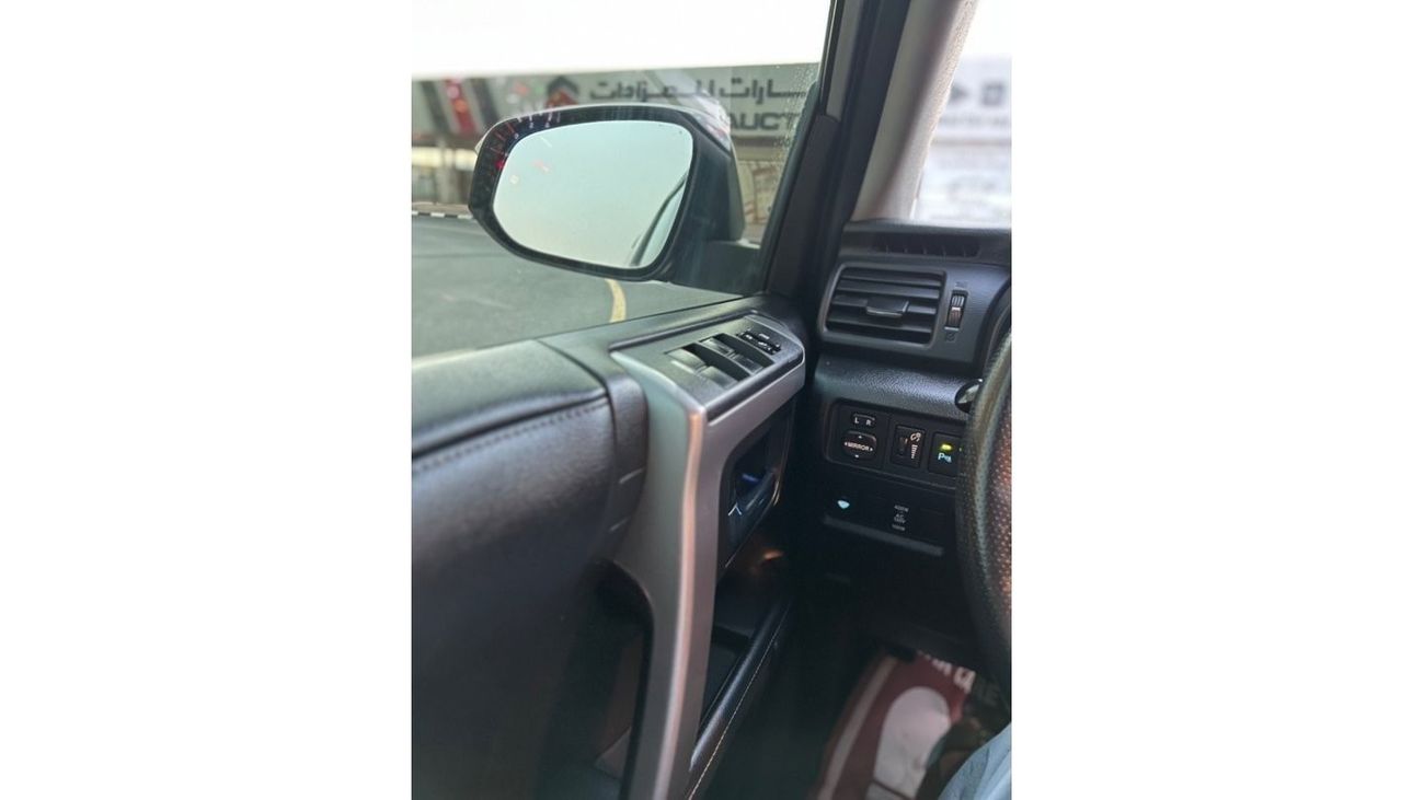 Toyota 4Runner LIMITED  4x4 Drive,7Seat,Sunroof,Leather seat full option