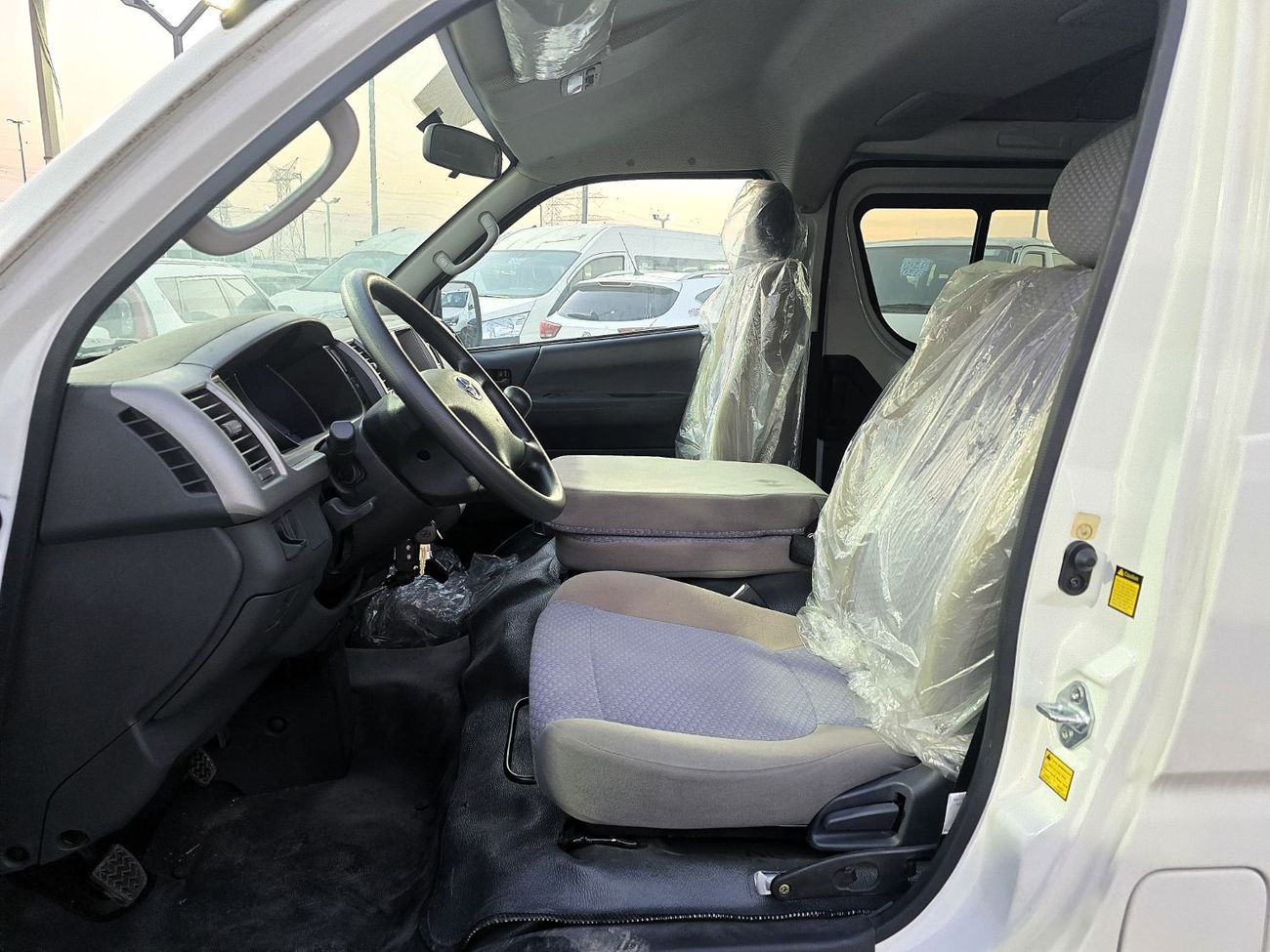 جويلونغ A4 JOYLONG A4 Bus 2.5L V4 Diesel 15 Seats   White color 2023 Model