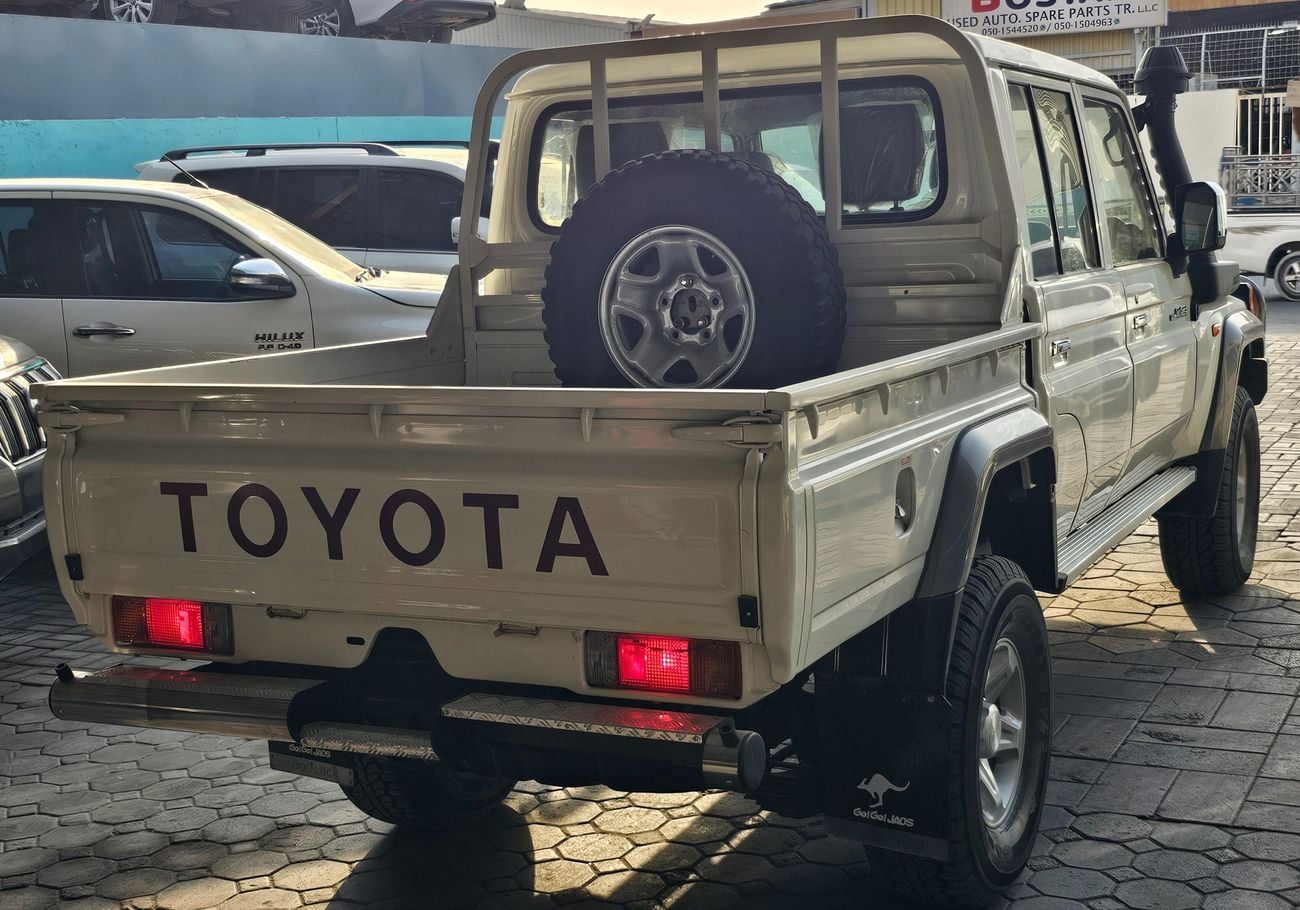 Toyota Land Cruiser Pickup 70 1hz diesel engine 4.2L V6