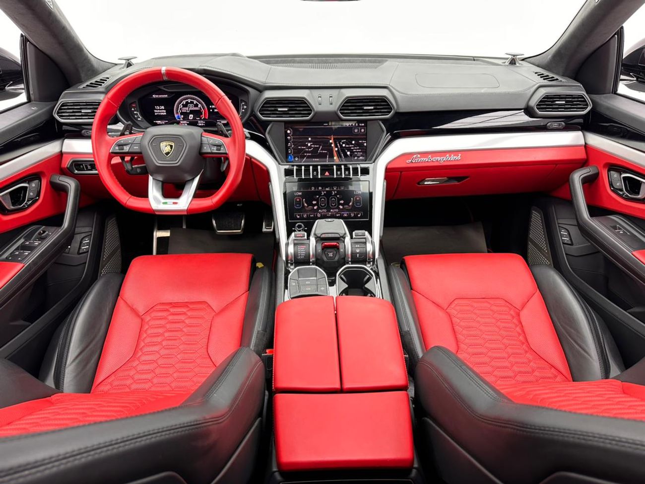 لامبورغيني اوروس 2019 Lamborghini Urus, 1 Year Warranty Unlimited KM, Full Service History, GCC