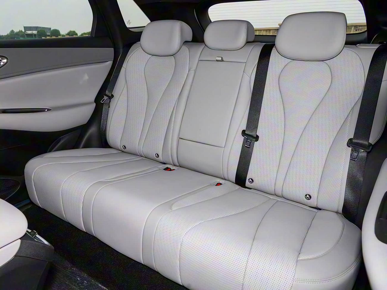 بي واي دي سيليون 06 BYD Sealion 06 DM-i 170KM PILOT PLUS EDITION with HUD | 2025 | Ready Stock Limited QTY | For Local R