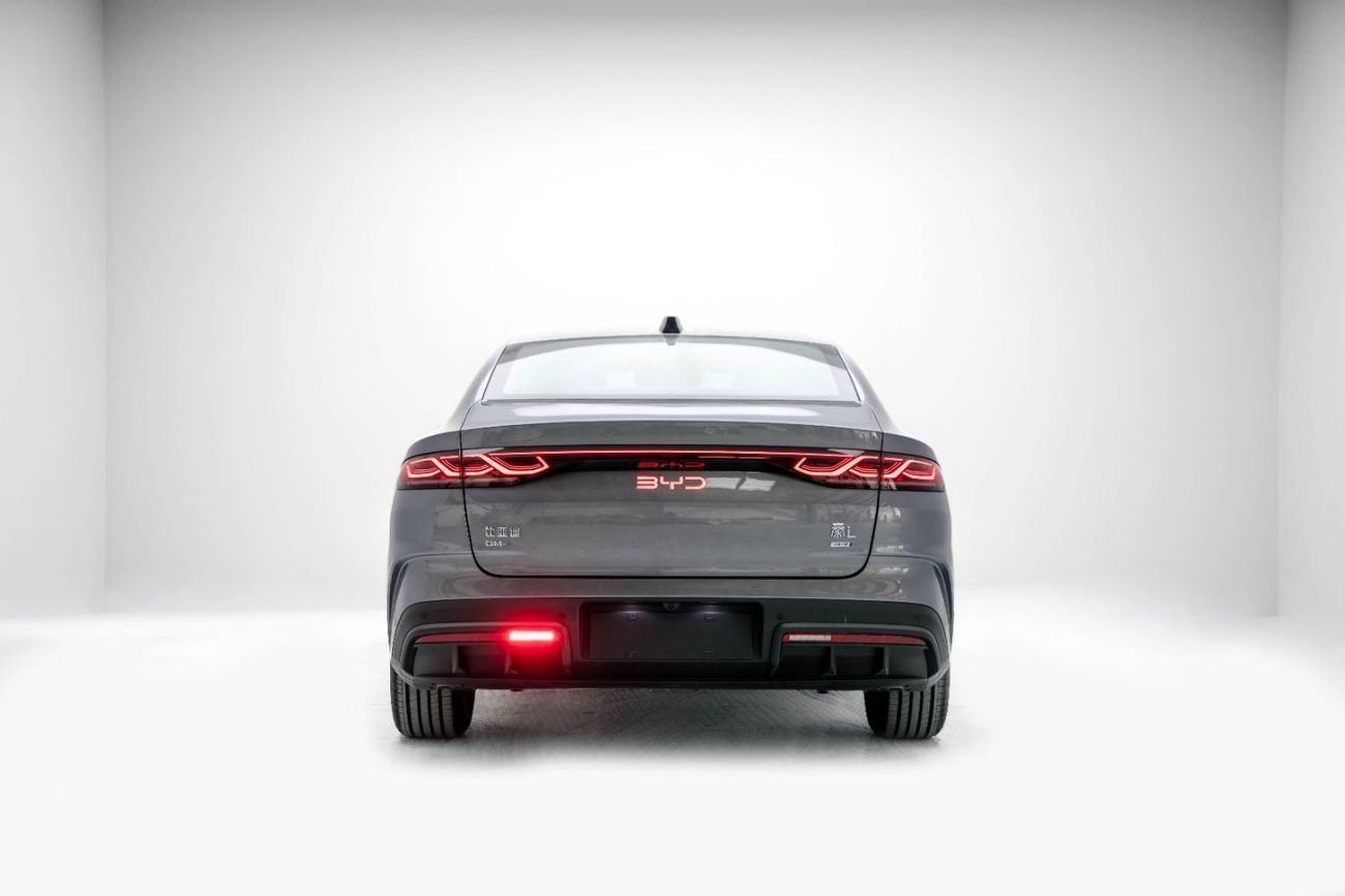 BYD Qin L DM-i ID Superior 1.5L - Grey Inside Grey | Export Only