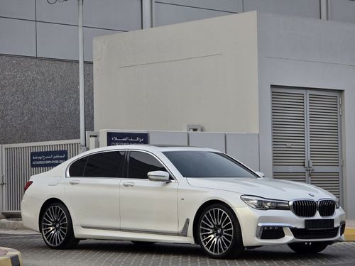 BMW 730Li Exclusive 2.0L BMW 730LI 2018 GCC ACCIDENT FREE // PERFECT CONDITION IN SIDE OUT SIDE