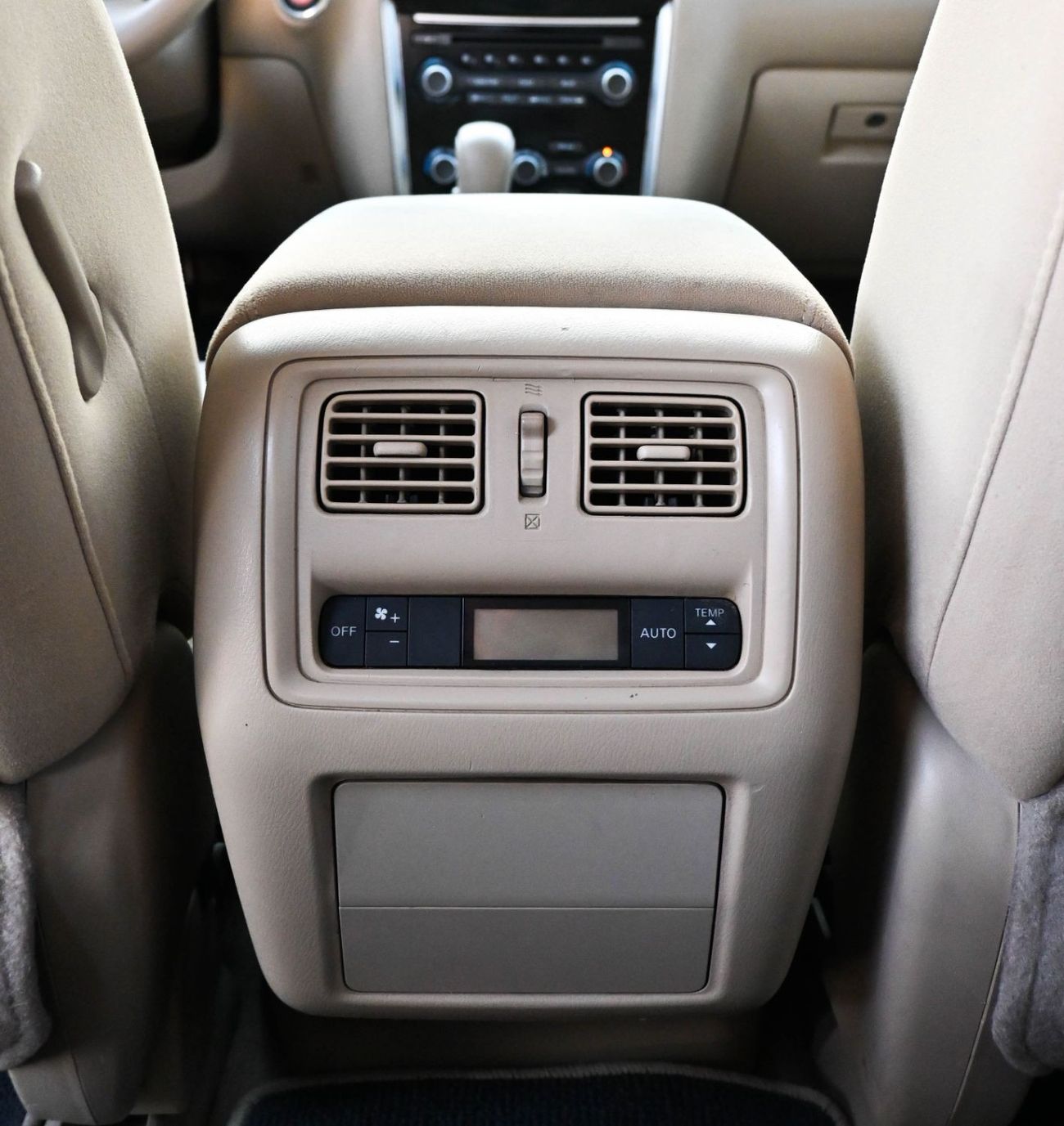 نيسان باثفايندر نيسان باثفندر 2015 SE MID بحالة ممتازة من الداخل والخارج