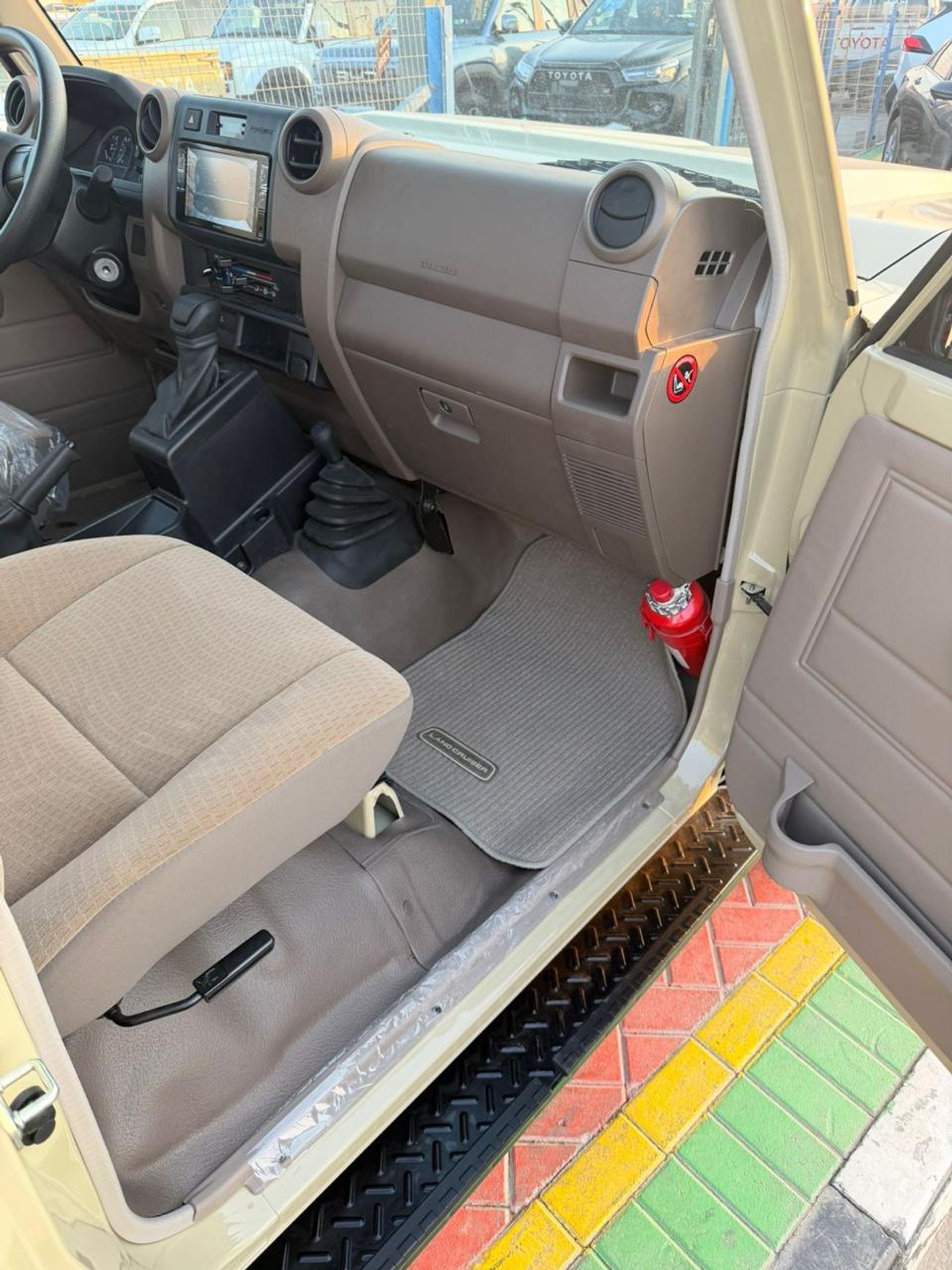 Toyota Land Cruiser Pick Up Std 4.0L Single Cab Utility 4WD