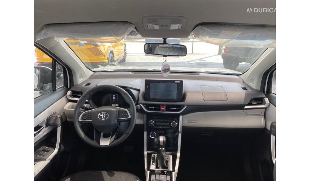 Toyota Veloz Push Start*Keyless Entry*7 Seats*Driving Modes Eco + Normal + Power*Climate Control*Ambient Light*8"