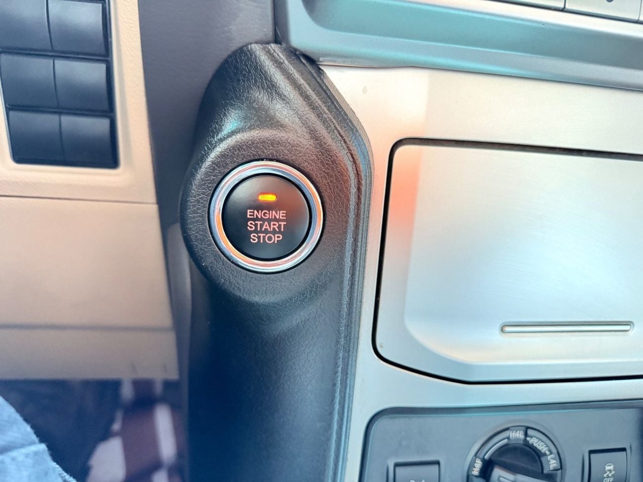 تويوتا برادو GXR 2.7L (160 HP) 4WD